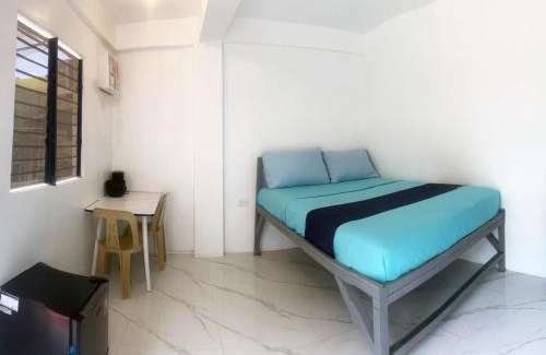 Coron Town Proper Apartment | Studio room with AC and kitchenette in the center