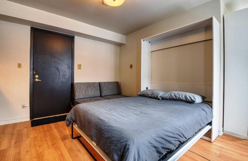 Quartier des Spectacles Apartment | Studio Stays Downtown Montreal