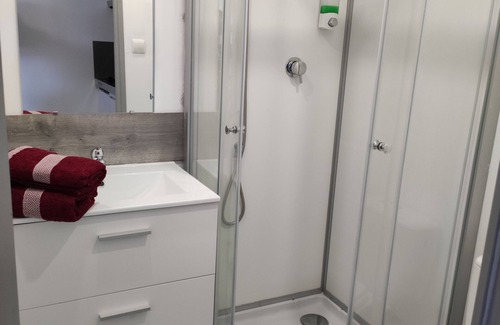 Charmes Apartment | Studio Tout Confort