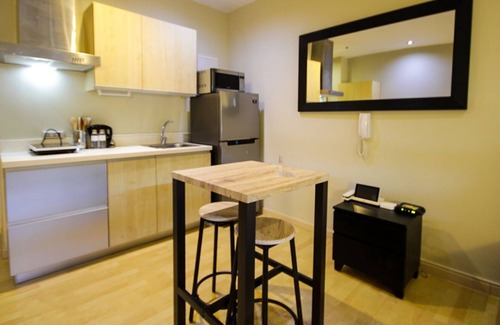 Valenzuela Condo | Studio unit in Makati @ Gramercy 3018