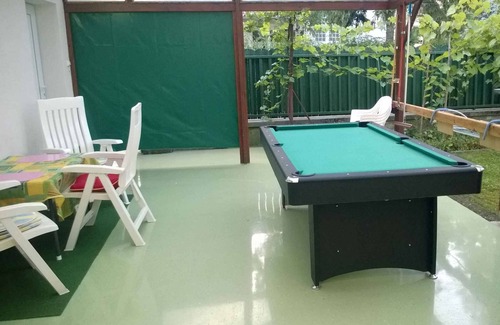 Balatonboglar Apartment | Studio with covered terrace and billiards, near the harbor