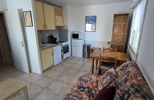 Royan Apartment | Studio with sea view Plage Grande Conche + Balcony with sea view 30m from beach
