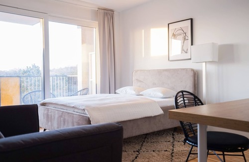 Favoriten Apartment | Studio with terrace - 15 Min to Center