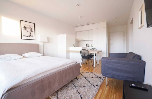 Favoriten Apartment | Studio with terrace - 15 Min to Center
