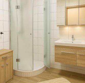 Jakobshof Apartment | Studio Ypsilon mit malerischem Ausblick