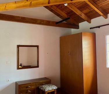 Mavrovouni Apartment | Studios Resbithas