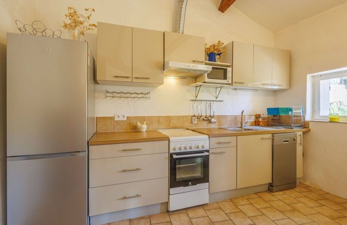 Saint-Jean-du-Gard House | Stunning villa for 6 guests with WIFI, TV, terrace, pets allowed and parking