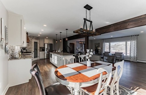 Excelsior House | Stunning 1 Acre Farmhouse Great Lake Location