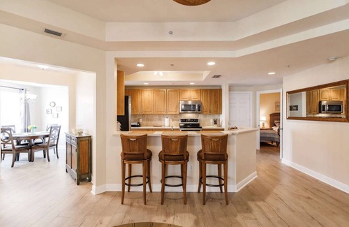 East 1st Street Condo | Stunning 3 bedroom, 2 bathroom condo overlooking the Caloosahatchee River