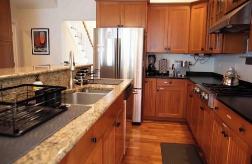 Chittenden County House | Stunning 3BR Home w/Lake access/hot tub