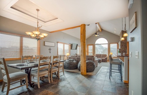 Stanley Hills Condo | Stunning 4-bedroom condo with breathtaking mountain views, master suite