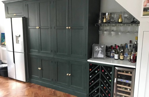 Bow West House | Stunning 4BD Home with Private Garden, East London