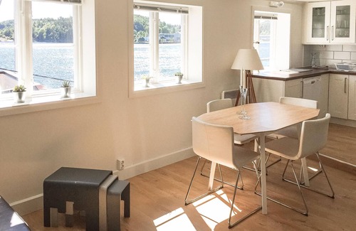 Arendal Apartment | Stunning apartment in Arendal with WiFi