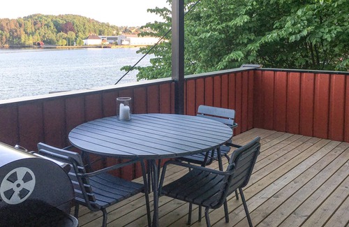 Arendal Apartment | Stunning apartment in Arendal with WiFi