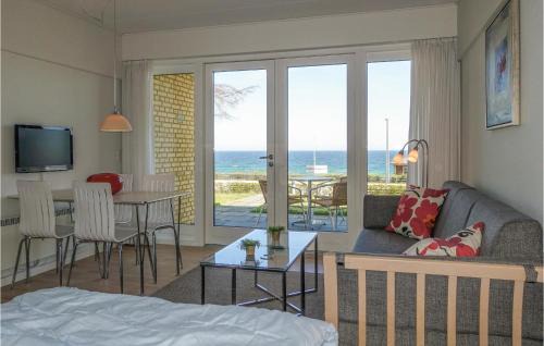 Sandkaas Apartment | Stunning Apartment In Allinge