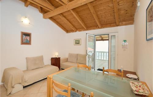 Saplunara Apartment | Stunning Apartment In Saplunara
