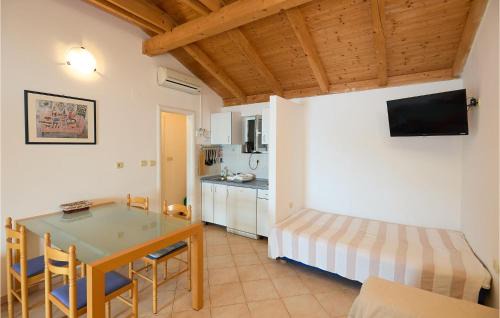 Saplunara Apartment | Stunning Apartment In Saplunara