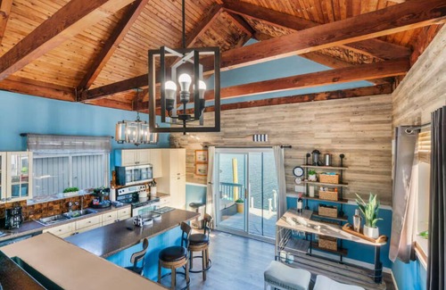 Seaford Boat Rental | Stunning Bay Views and Romantic A-Frame Houseboat in Jones Beach, Seaford, NY
