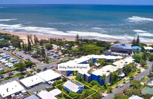 Dicky Beach House | Stunning Beach House & Glamping tent - Sunshine Coast