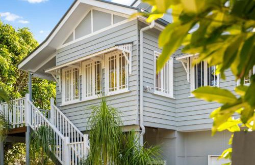 Dicky Beach House | Stunning Beach House & Glamping tent - Sunshine Coast