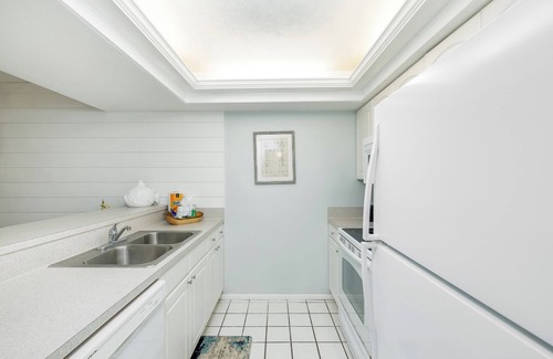 Beachview Country Club Estates Condo | Stunning Beachfront Condo, 2bd/2bath