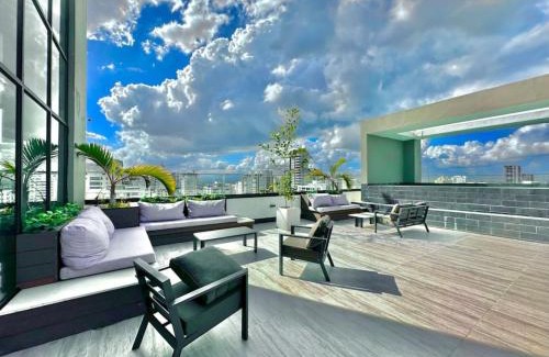 Yolanda Morales House | Stunning City Center Condo