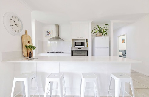Yallingup Siding House | Stunning contemporary villa providing all you need to relax & unwind.
