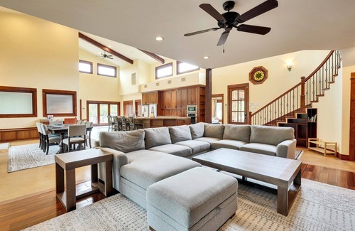 Driftwood House | Stunning Dripping Springs Escape | Private Pool & Dogs Welcome!