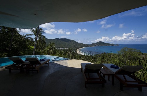 Koh Tao Villa | Stunning, Exotic Three Bedroom, With Huge, Private Infinity Edge Swimming Pool!