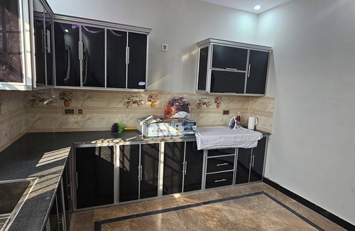 Mirpur House | Stunning Family, Mirpur House