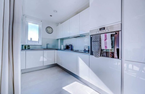 Elephant and Castle Apartment | Stunning flat, Incredible Location, Sleeps 4!