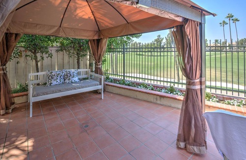 Tustin House | Stunning golf course view vacation home