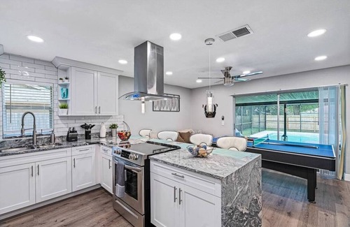 Seffner Community Alliance House | Stunning Heated Pool House Close to Tampa & Casino