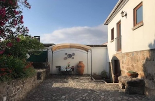 Fontoura Villa | Stunning Hideaway with Pool to Die For, Near Spain