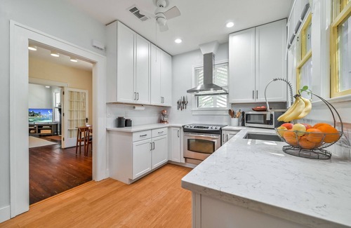 Fort Myers River District House | Stunning Historic Bungalow | Walking Distance to Downtown