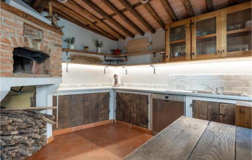 Colle di Compito House | Stunning Home In Capannori With Jacuzzi