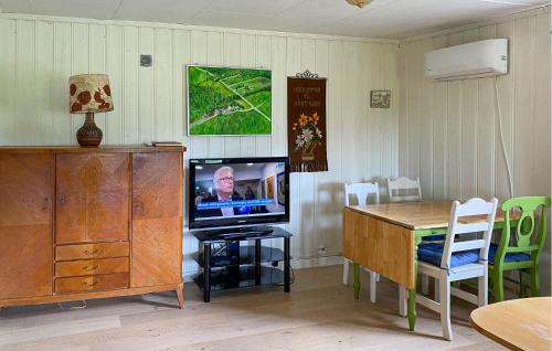 Nesset House | Stunning Home In Eidsvåg I Romsdal