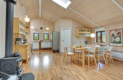 Krejbjerg House | Stunning home in Ejstrupholm with WiFi