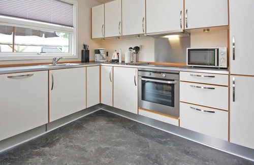 Hejsager Strand House | Stunning home in Haderslev with kitchen