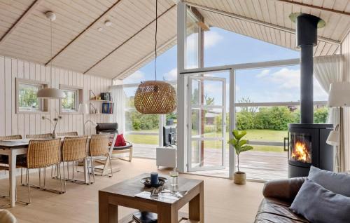 Kelstrup Strand House | Stunning Home In Haderslev With Wifi