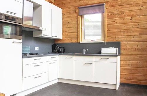 Heel House | Stunning home in HEEL with lake view