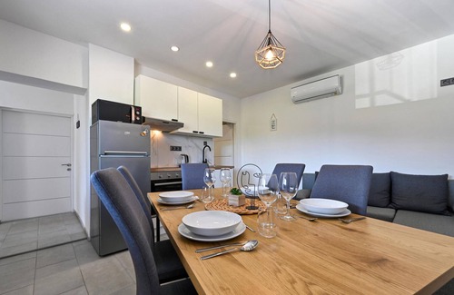 Medimurje House | Stunning home in Jurovcak with kitchen