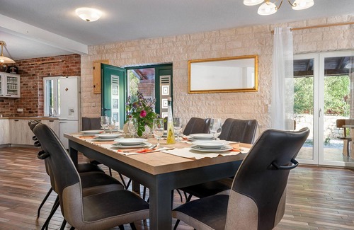 Ladevci House | Stunning home in Ladevci with WiFi