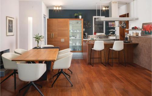 Podstrana House | Stunning Home In Podstrana