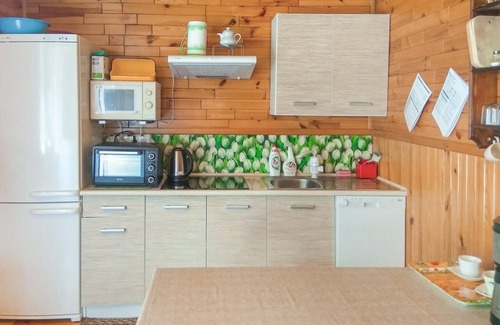 Rowy House | Stunning home in Rowy with kitchen