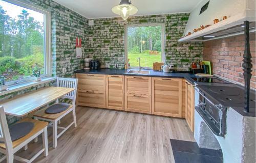 Sjotofta House | Stunning Home In Sjötofta With Sauna