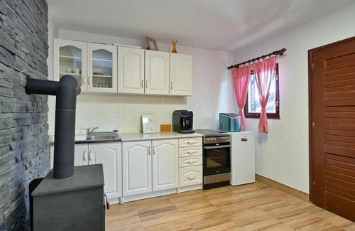 Kalnik House | Stunning home in Sopron with WiFi
