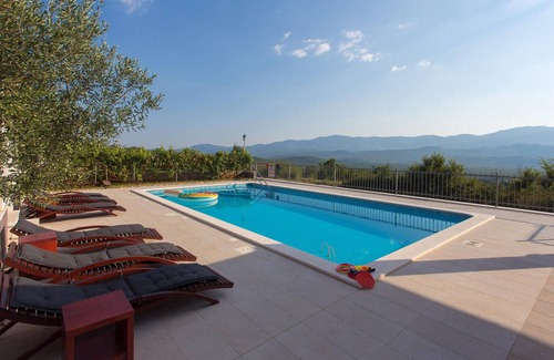 Caporice House | Stunning home in Trilj