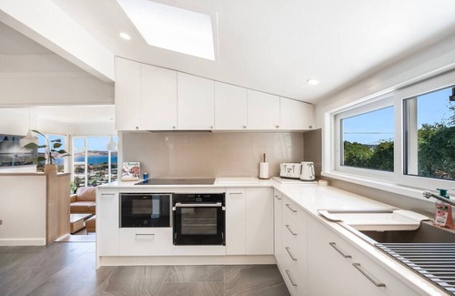 Bellerive House | Stunning Home w/River Views
