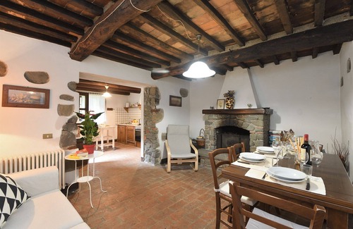 Coreglia Antelminelli House | Stunning private villa for 6 guests with private pool, WIFI, TV, pets allowed and parking